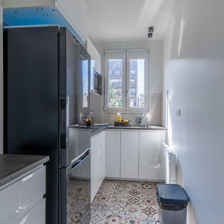 Studio Sleeps 4 With Terrace, 500M Place Morny โดวีลล์ ภายนอก รูปภาพ
